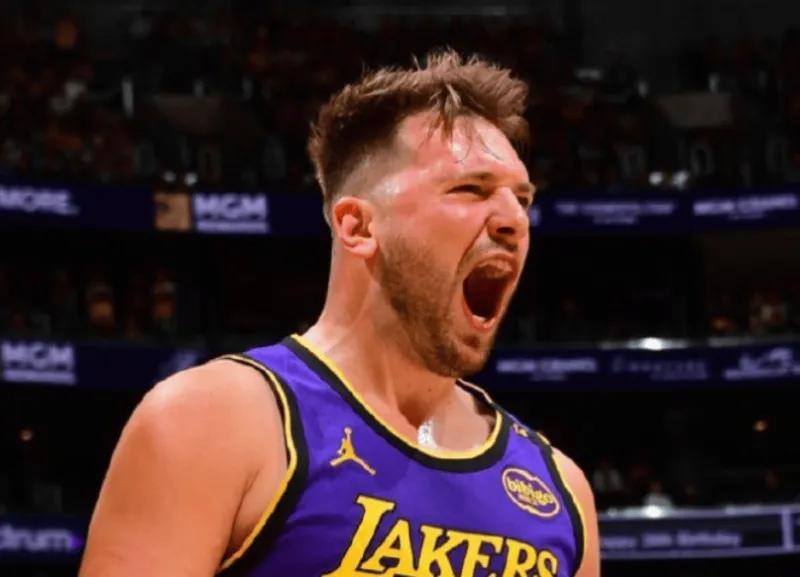 模拟器试玩入口-湖人112-124不敌国王 球员评价:东契奇满分,2人及格,6人低迷