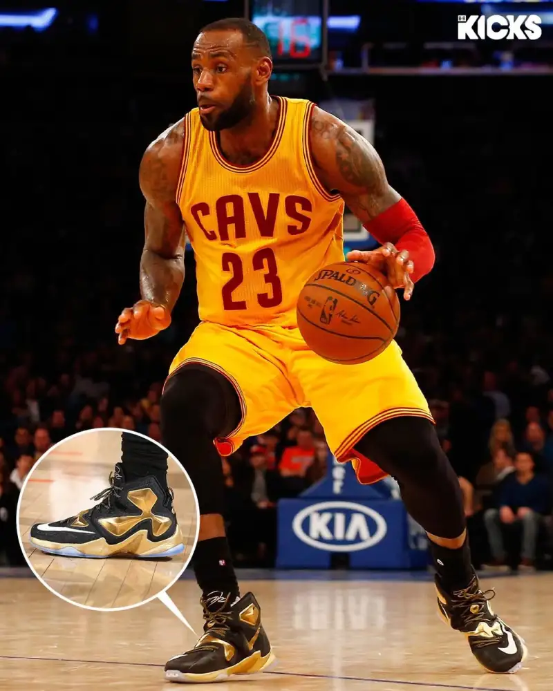 PG Gaming-B/R晒图回顾16赛季球员们穿着的经典球鞋：一起踏上回忆之旅