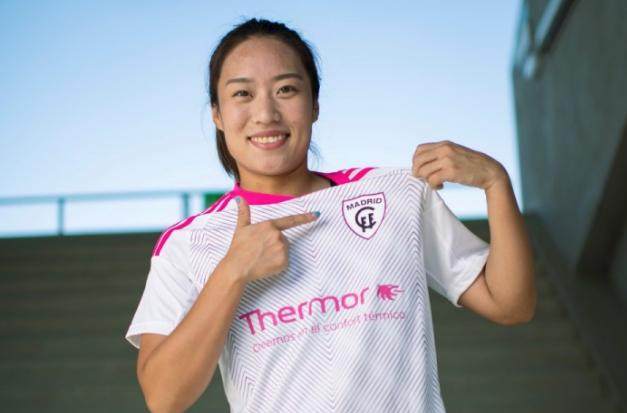 模拟器试玩入口-唐佳丽接棒留洋西甲：到西班牙踢球是我一直的梦想